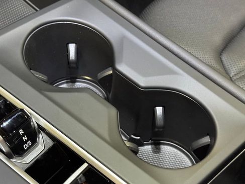 New 2026 Volkswagen Atlas Cross Sport SE image 13