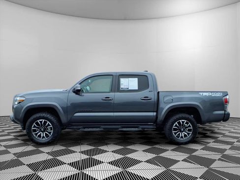 Used 2023 Toyota Tacoma TRD Sport w/ Technology Package AWD/4WD image 24
