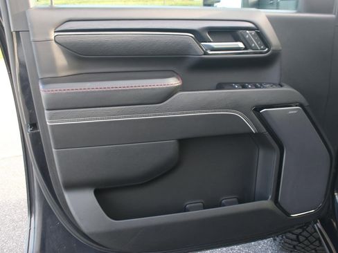 Used 2024 GMC Sierra 2500 AT4X AWD/4WD image 13