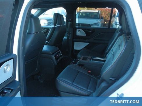 Used 2025 Lincoln Aviator Black Label w/ Jet Appearance Package image 14