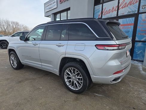 Used 2025 Jeep Grand Cherokee Summit AWD/4WD image 6