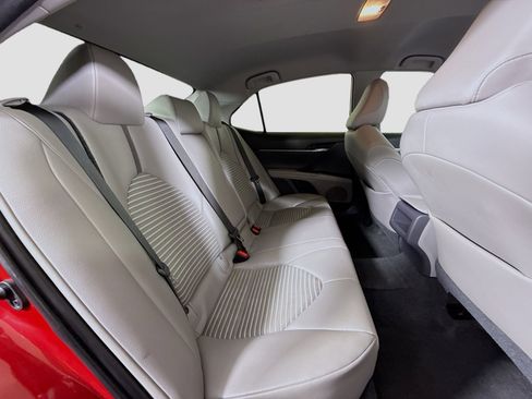 Used 2021 Toyota Camry SE image 26