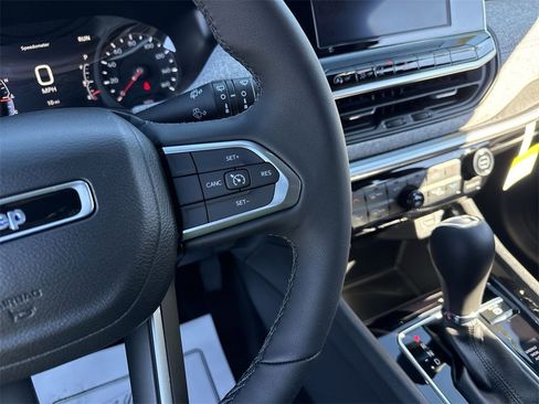 New 2026 Jeep Compass Latitude w/ Convenience Group image 16