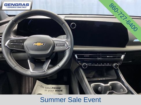 Used 2024 Chevrolet Traverse LT w/ Trailering Package AWD/4WD image 31