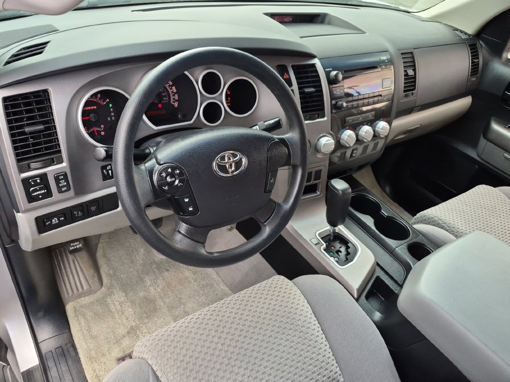 Used 2010 Toyota Tundra 4x4 Double Cab image 2