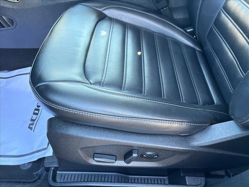 Used 2024 Ford Edge SEL image 19