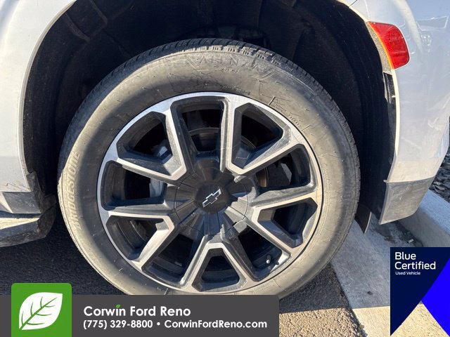 Used 2023 Chevrolet Suburban RST AWD/4WD image 19