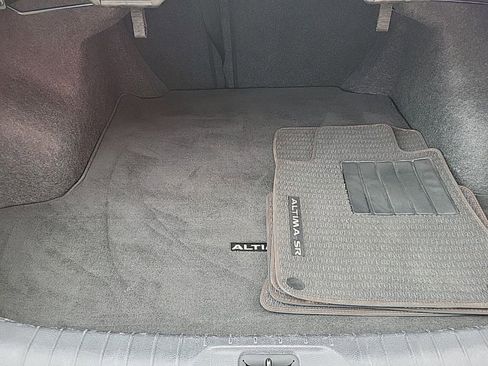 Used 2020 Nissan Altima 2.5 SR w/ Premium Package image 29