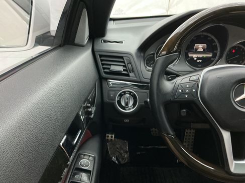Used 2013 Mercedes-Benz E 550 Coupe image 31