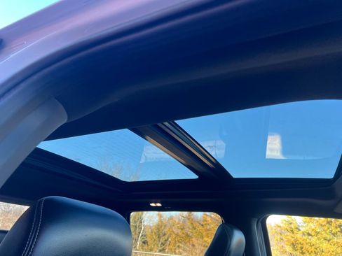 Used 2019 Ford F150 Lariat w/ Equipment Group 502A Luxury image 17