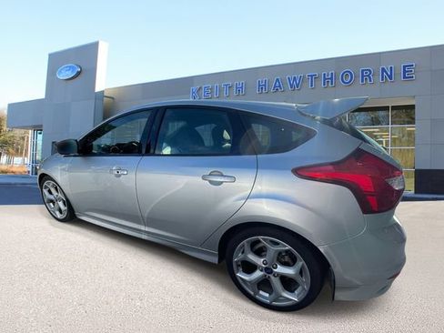 Used 2013 Ford Focus ST FWD image 4