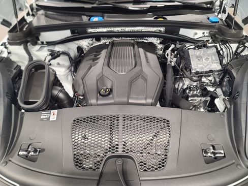 New 2026 Porsche Macan image 30