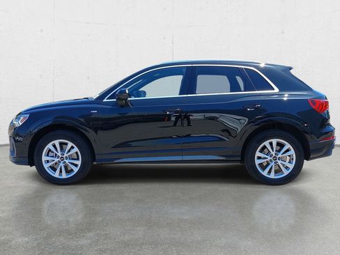 Certified 2025 Audi Q3 2.0T Premium w/ Convenience Package AWD/4WD image 8