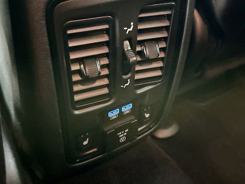 Used 2024 Dodge Durango GT image 31