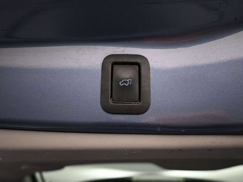 Used 2017 Toyota Highlander Limited Platinum w/ Carpet Mat Package AWD/4WD image 24