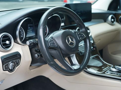 Used 2017 Mercedes-Benz GLC 300 image 13
