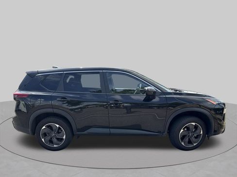 Used 2024 Nissan Rogue SV AWD/4WD image 4