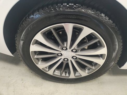 Used 2019 Buick LaCrosse Essence w/ Sun and Shade Package FWD image 3