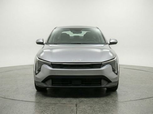 Used 2025 Kia K4 FWD image 2