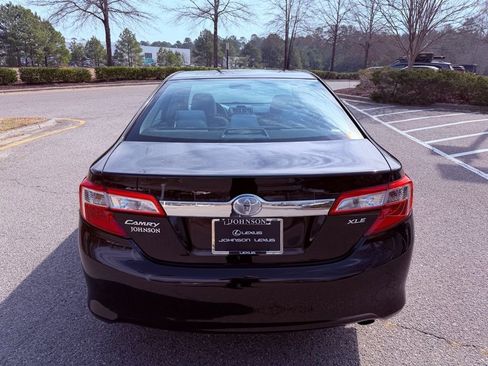 Used 2012 Toyota Camry XLE image 9