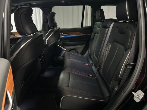 Used 2025 Jeep Grand Cherokee Summit AWD/4WD image 24
