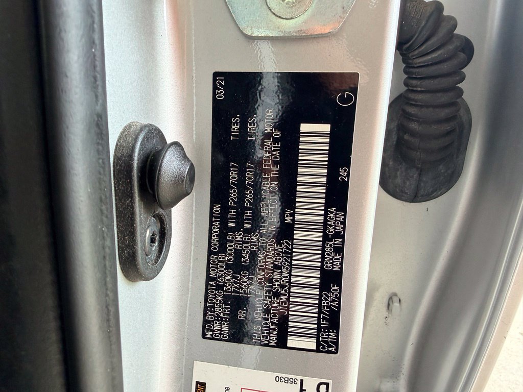 Used 2021 Toyota 4Runner SR5 AWD/4WD image 39
