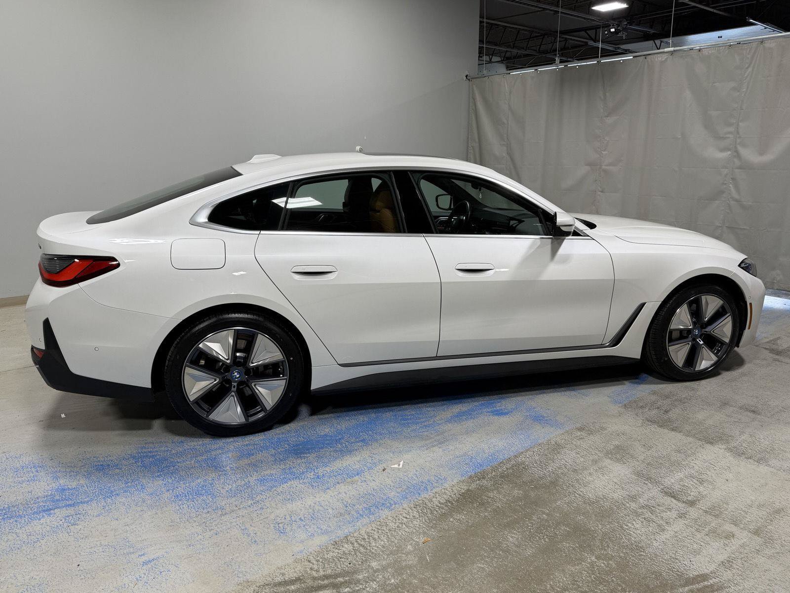 Used 2024 BMW i4 xDrive40i w/ Premium Package AWD/4WD image 21