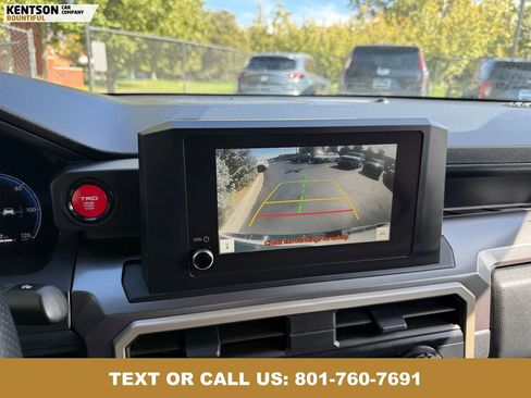 Used 2025 Toyota Tacoma TRD Off-Road image 28