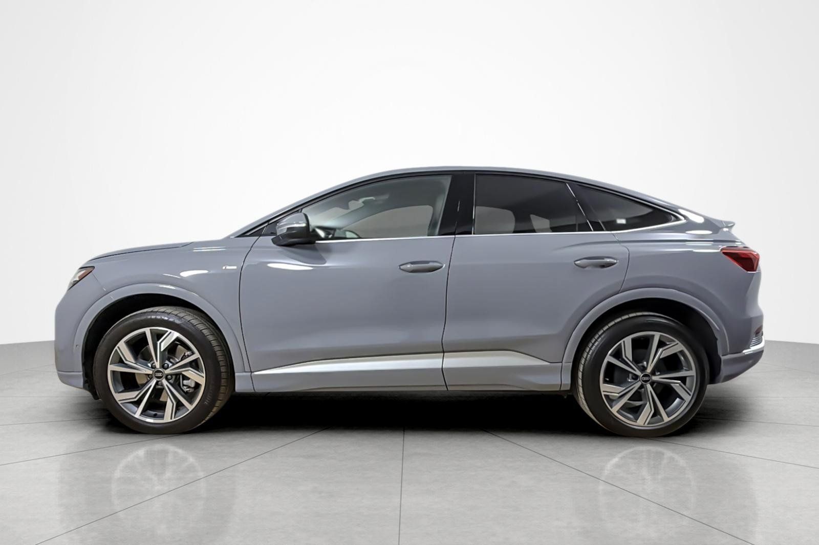 Certified 2023 Audi Q4 e-tron Premium Plus w/ Premium Plus AWD/4WD image 2