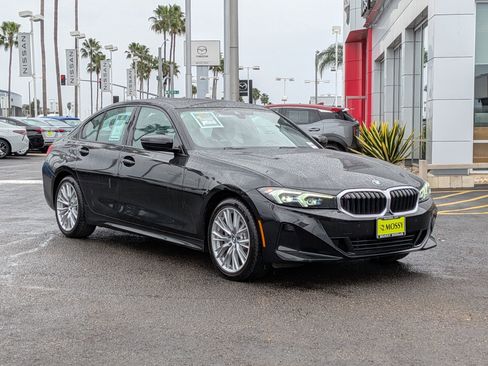 Used 2023 BMW 330i Sedan image 2