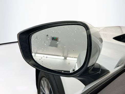 Used 2024 MAZDA CX-90 Plug-In Hybrid w/ Preferred AWD/4WD image 16