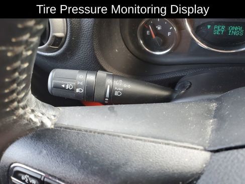 Used 2015 Jeep Wrangler Unlimited Sport w/ Connectivity Group image 18