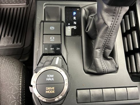 Used 2025 Toyota 4Runner SR5 AWD/4WD image 53