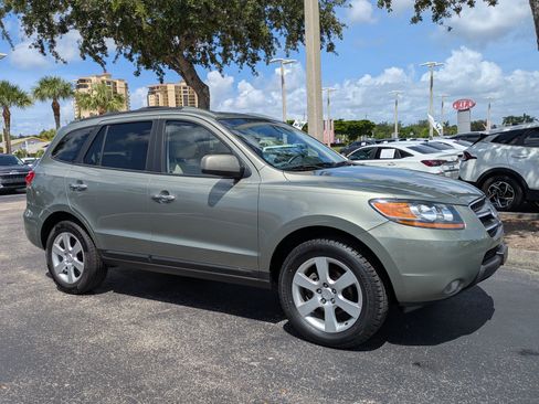 Used 2008 Hyundai Santa Fe SE FWD image 2