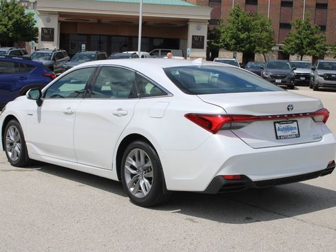Used 2020 Toyota Avalon XLE w/ Moonroof Package FWD image 7