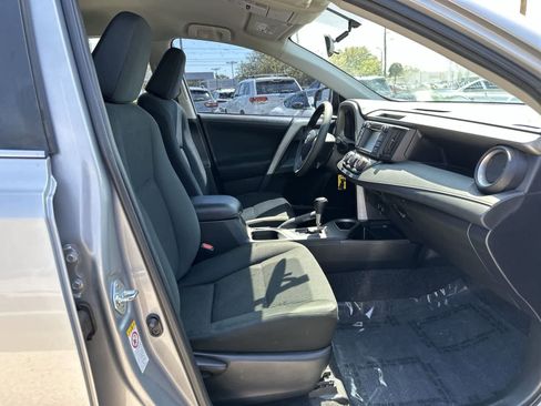 Used 2016 Toyota RAV4 LE image 14