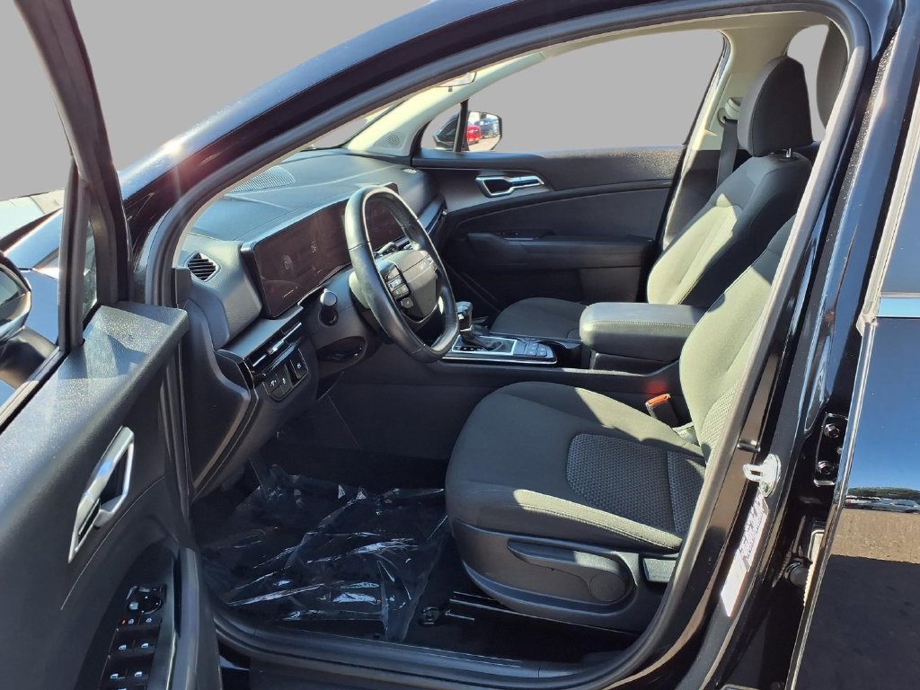 Used 2026 Kia Sportage LX FWD image 21