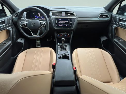 Used 2024 Volkswagen Tiguan SE R-Line FWD image 14