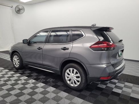 Used 2018 Nissan Rogue S FWD image 3