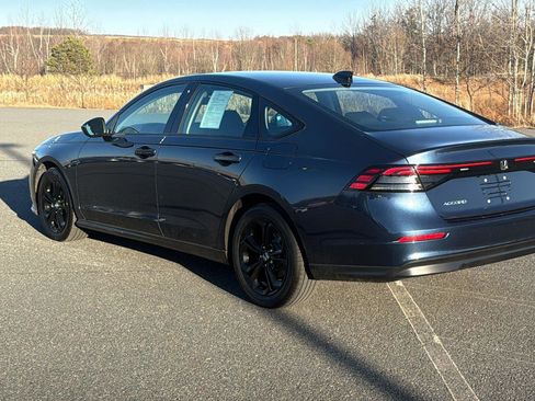 Used 2025 Honda Accord SE image 9