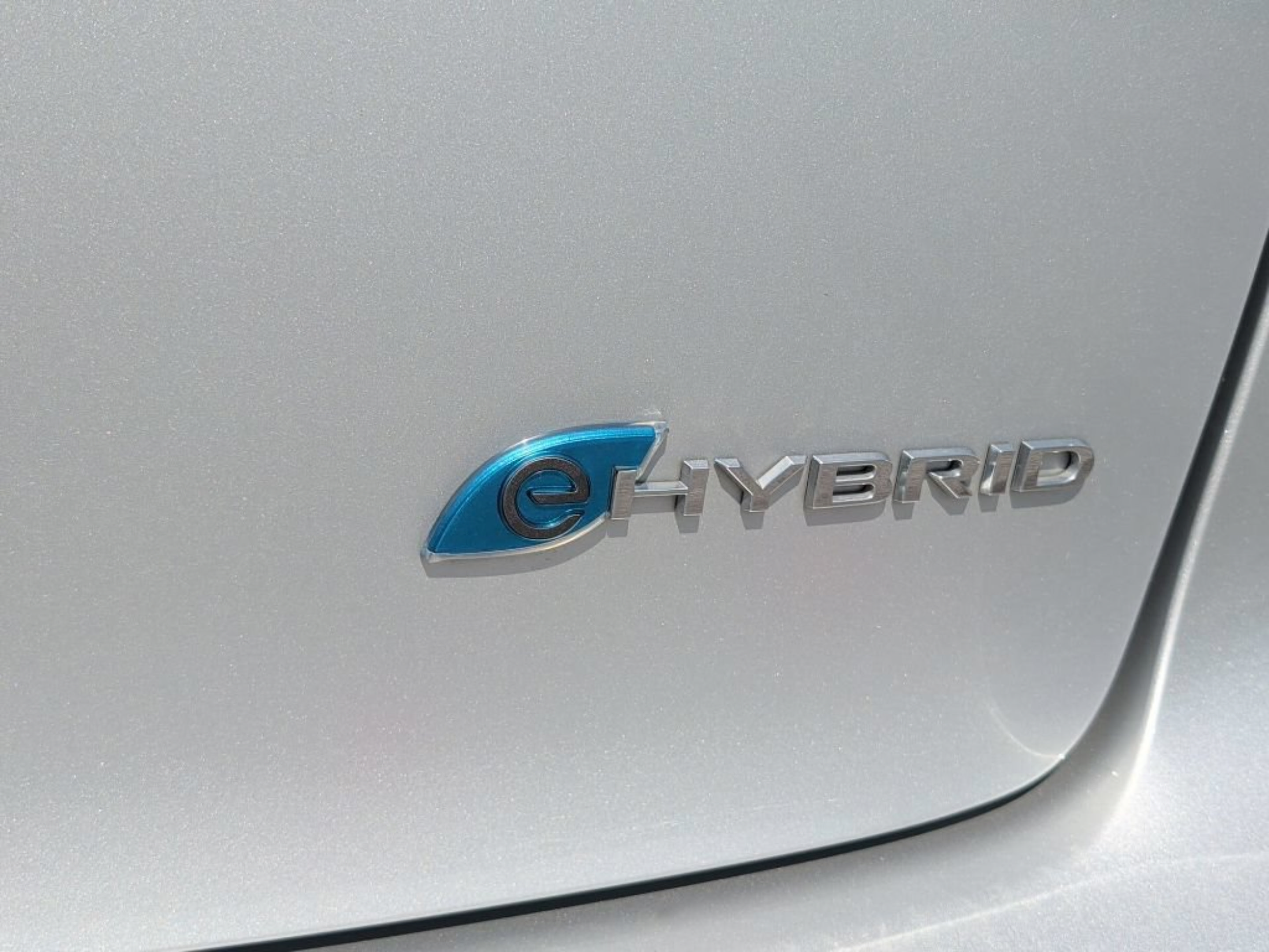 Used 2024 Chrysler Pacifica Limited FWD image 17