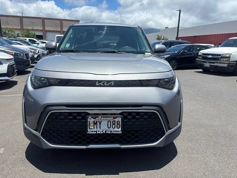 Used 2023 Kia Soul LX w/ Option Group 015 FWD image 2