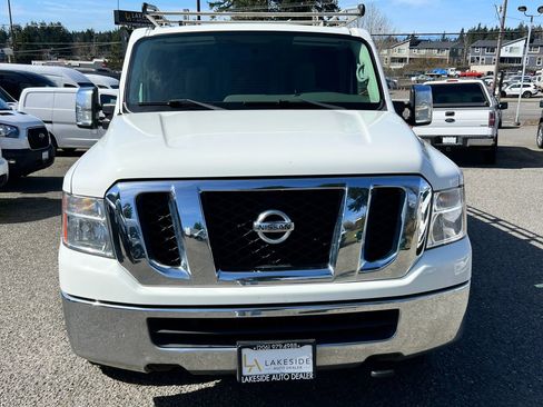 Used 2019 Nissan NV 3500 SL RWD image 2