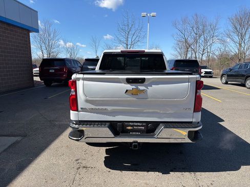 Used 2024 Chevrolet Silverado 1500 LTZ w/ LTZ Convenience Package II image 8