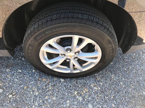Used 2017 Chevrolet Equinox LT w/ Convenience Package AWD/4WD image 29