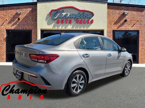 Used 2021 Kia Rio S w/ Technology Package image 4