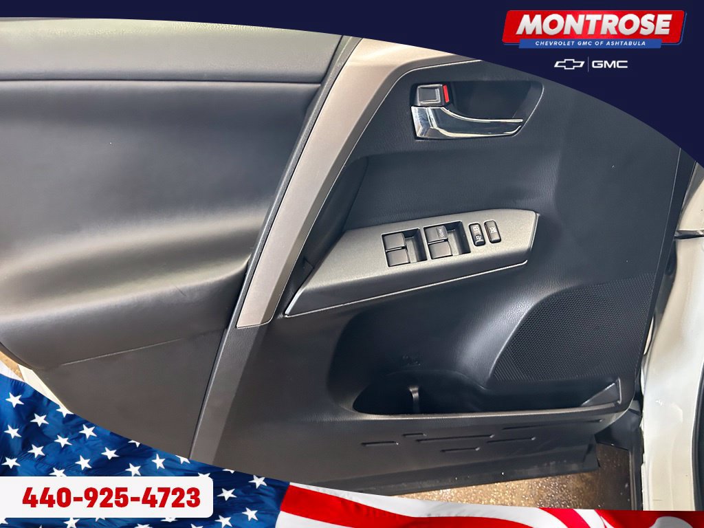 Used 2018 Toyota RAV4 XLE AWD/4WD image 9