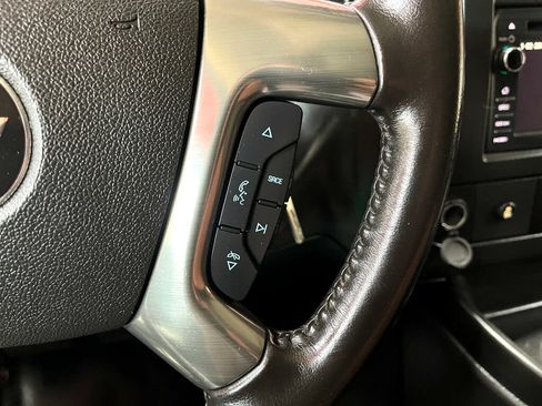 Used 2019 Chevrolet Express 2500 w/ Driver Convenience Package RWD image 11