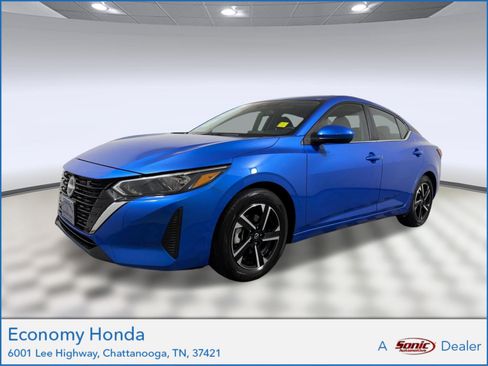 Used 2025 Nissan Sentra SV FWD image 1