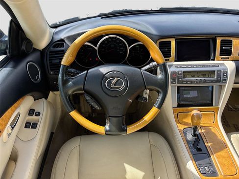 Used 2005 Lexus SC 430 Convertible image 23